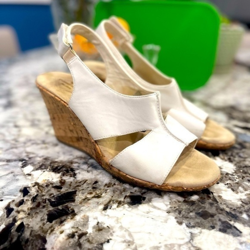 St. John’s Bay Cork Wedge Sandals woman’s size 9.5